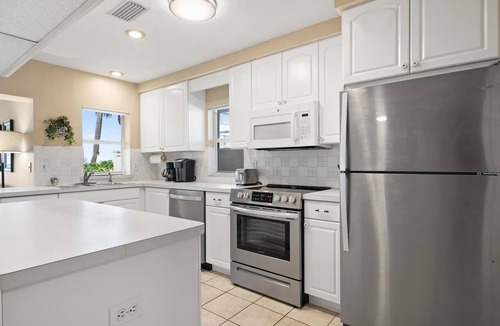 Nokomis Condo | Beachfront 2 Bedroom Condo on Casey Key