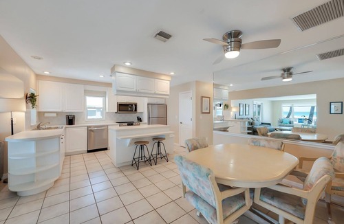 Nokomis Condo | Beachfront 2 Bedroom Condo on Casey Key