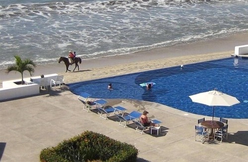 Bucerias Condo | Beachfront 2 BR/2 BA Condo Del Mar with Pool at Colibri!