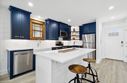 Lower Grand Lagoon House | Beachfront 2-bedroom vacation home on Panama City Beach. Perfect for families!