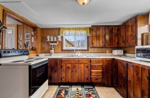 York Beach House | Beachfront | 20 Steps to Long Sands | Ocean Views