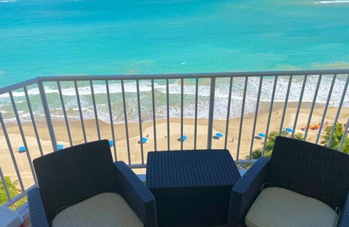 Isla Verde Apartment | Beachfront 2b/2b Isla Verde Walk 2 Eat Parking