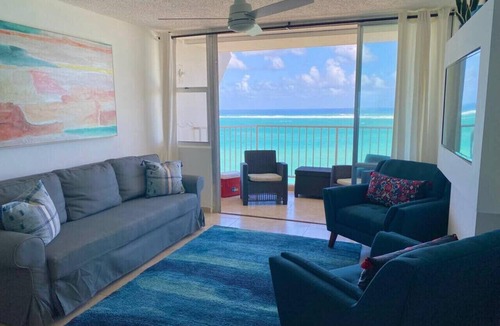 Isla Verde Apartment | Beachfront 2b/2b Isla Verde Walk 2 Eat Parking