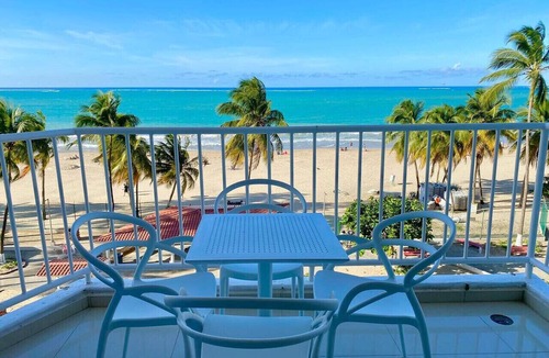 Isla Verde Apartment | Beachfront 2b/2b King Bed Isla Verde Parking