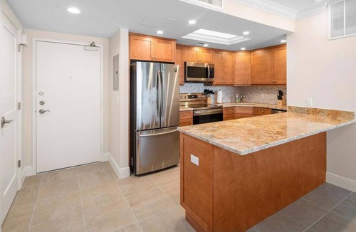 Marco Island Condo | Beachfront 2BR/2BA condo with pool, WiFi, and coastal views.