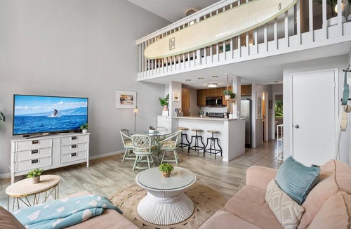 Kihei Condo | Beachfront 2BR condo with heated pool and hot tub summer deals