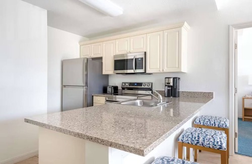 Seminole Park Hotel | Beachfront 2BR Escape Near Daytona Speedway, Pool & Hot Tub Relaxation
