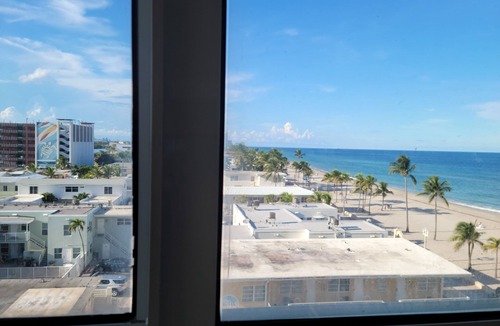 Hollywood Lakes Condo | Beachfront 2BR w/Balcony, Pool, Free Parking, Prime Location