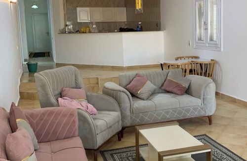Village Road Apartment | Beachfront 3-Bed Sleeps 6 with Sea View