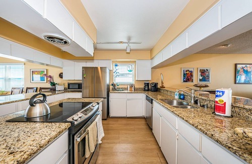 Indian Shores Villa | Beachfront 3 Bedroom 2 Bath Penthouse Indian Shores Florida With A Pool