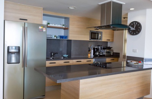 Villas Del Mar Apartment | Beachfront| 3 Br| Full Kitchen| FastWifi| Parking