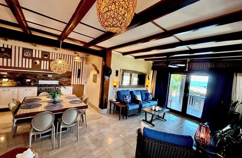 Playa del Secreto Apartment | Beachfront 3 Bdrs with Private Pool & Beach, Chef, staff, Kayaks, Wi-Fi