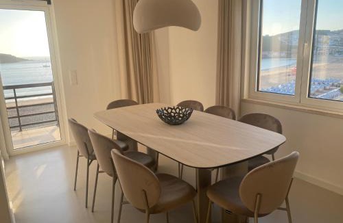 Sao Martinho do Porto Apartment | Beachfront 3bdr apt on Marginal Boulevard