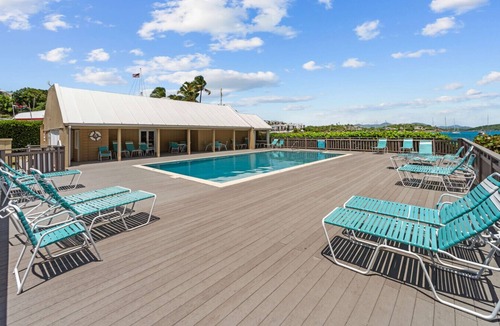 Nazareth Condo | Beachfront 3br condo with pool & gym!