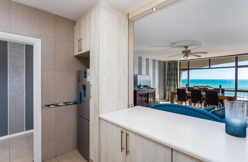 Bloubergstrand Apartment | Beachfront 3BR | Ocean Views & BBQ Balcony by CTHA