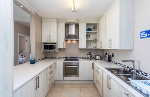 Bloubergstrand Apartment | Beachfront 3BR | Ocean Views & BBQ Balcony by CTHA