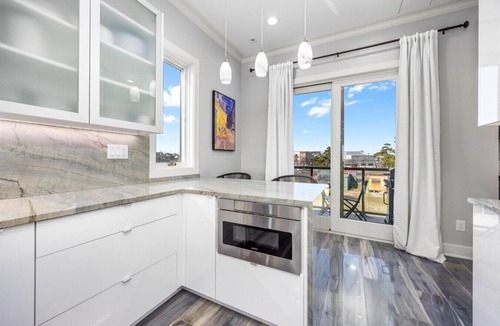 Atlantic City House | Beachfront 4BR/4.5BA Designer Home w/Hot Tub
