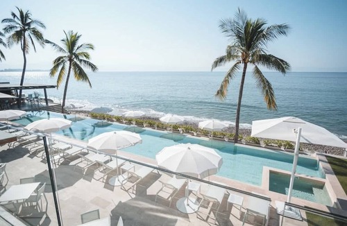 Bucerias Apartment | Beachfront 4BR + Panoramic Oceanviews | Panarea 6D
