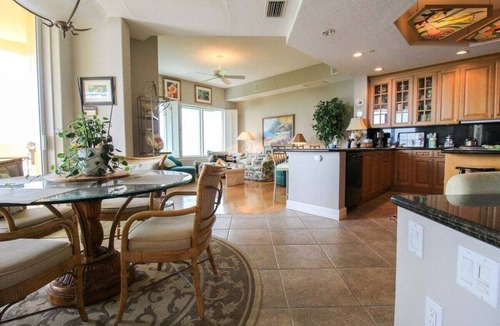 Longboat Key Condo | Beachfront 4th floor 4BR Longboat Key Condo With Stunning Gulf Views Paradise Sur Mer