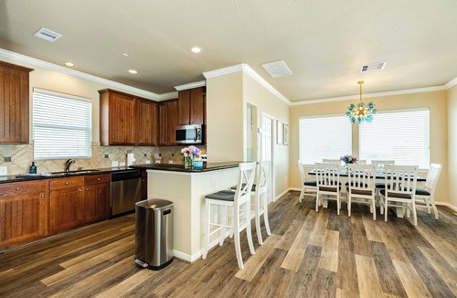 Galveston House | Beachfront 5BR * Private Beach Walkover Sleeps 16