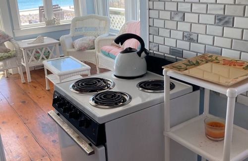 Charlestown Cottage | Beachfront 6-bedroom cottage, Step right onto the beach! 30 min. to Newport.