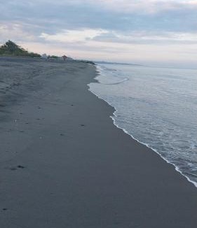 Caba Villa | Beachfront AC 3-Bedrm Villa,14pax