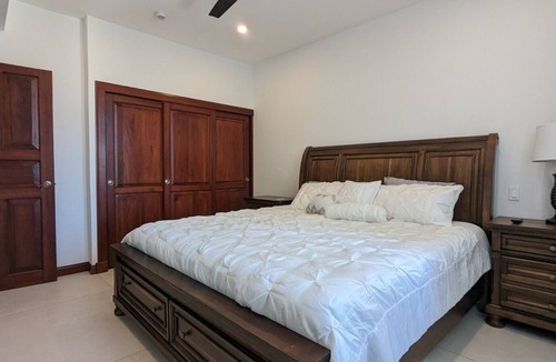 Barrio Los Faroles Condo | Beachfront access with large covered private balcony