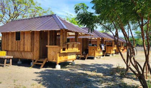 Caba Ski Chalet | Beachfront Aircon Kubo for 4pax