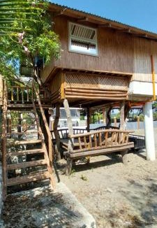 Philippines House | Beachfront Aircon Treehouse for 6 to 7pax