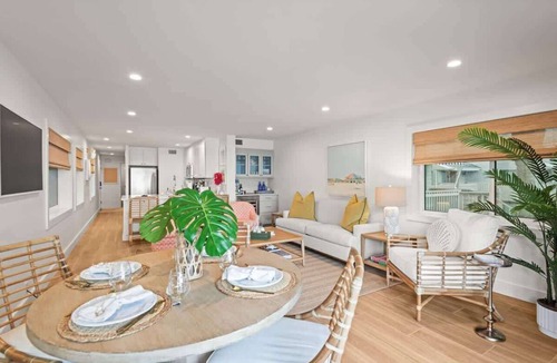 Belleair Beach Condo | Beachfront Aldea 12, Designers Condo