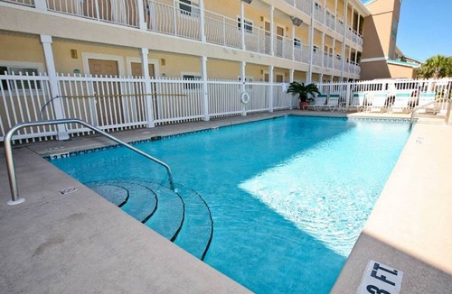 Crystal Beach Condo | BEACHFRONT,AMAZING SHORELINE GULF VIEW,1ST FLOOR WALKOUT,5 STEPS TO BEACH ACCESS