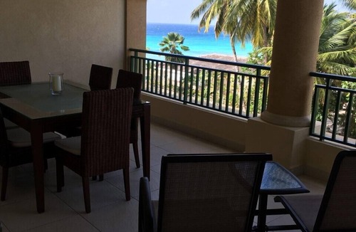 St. Lawrence Gap Apartment | Beachfront Apartment at Dover Beach, St Lawrence