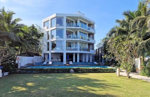 Cherngtalay Apartment | Beachfront Apartment - Walk in the sand!