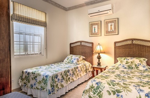 Douglas Condo | Beachfront apartment, Barbados, west coast, amenities in walking distance