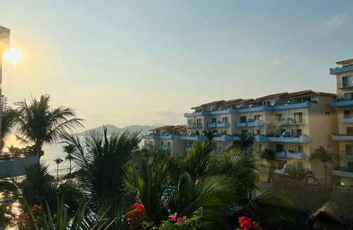 Manzanillo Apartment | BEACHFRONT APARTMENT IN MANZANILLO COLIMA MX. 428