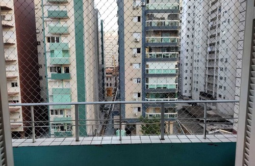 Boqueirao Apartment | Beachfront apartment in Santos