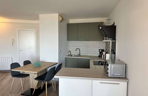 Erquy Apartment | Beachfront apartment in Erquy | 4 guests | Ref 530