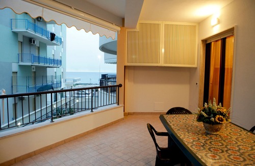 Il Monte Apartment | Beachfront apartment in Residence Rosa Virginia Pool
