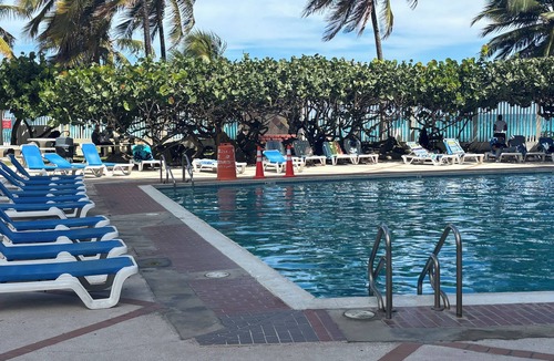 La Pared Apartment | Beachfront apartment w pools, tennis, gym parking in TOP PR TOURISM CONDADO SJU