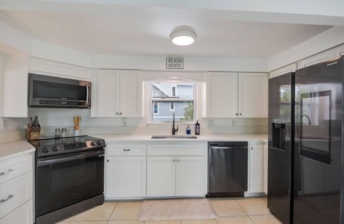 Ilexhurst Condo | Beachfront Balcony, Cozy Escape