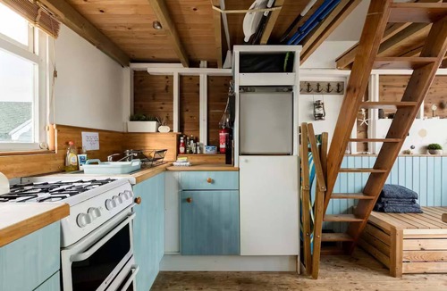 Hengistbury Head House | Beachfront Beach Hut with Stunning coastal views