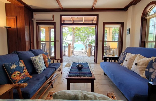 Sittee River House | Beachfront Beachside Breeze Beach House, 2 Bed & 2 Bath, 360 View Roof Deck