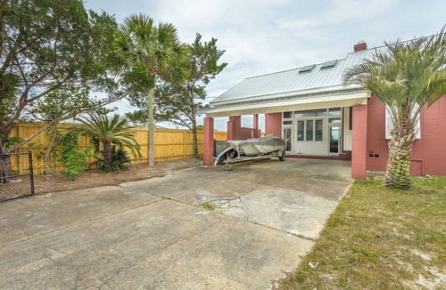 Alligator Point House | Beachfront Beauty | Pet-Friendly + Wide Open Shores