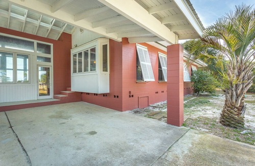 Alligator Point House | Beachfront Beauty | Pet-Friendly + Wide Open Shores