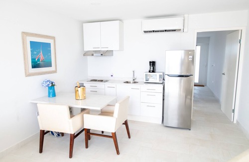 Pos Chiquito Apartment | Beachfront Bella Horizonte 1