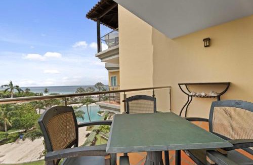 Oranjestad-West House | Beachfront - Best View 2BR condo - E422-2