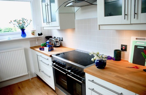 Troon House | Beachfront Bliss - 4-Bed Seaside Villa Near Royal Troon Golf Minimum stay 2 days