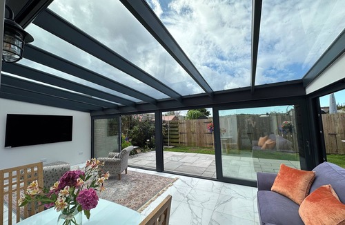 Troon House | Beachfront Bliss - 4-Bed Seaside Villa Near Royal Troon Golf Minimum stay 2 days