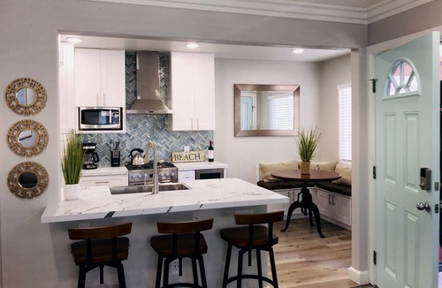 Mission Beach Condo | Beachfront Bliss! Book your 2026 vacation today!