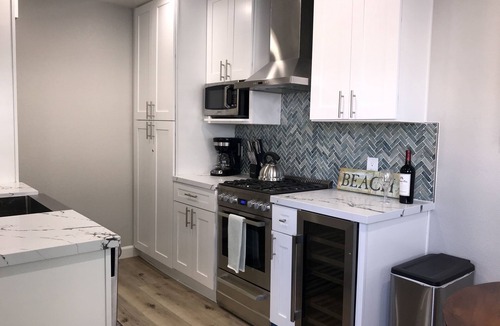 Mission Beach Condo | Beachfront Bliss! Book your 2026 vacation today!
